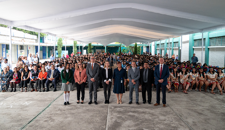 Joining forces at the “República Popular China” Secondary School in Iztapalapa with signing of Social Commitment Agreement